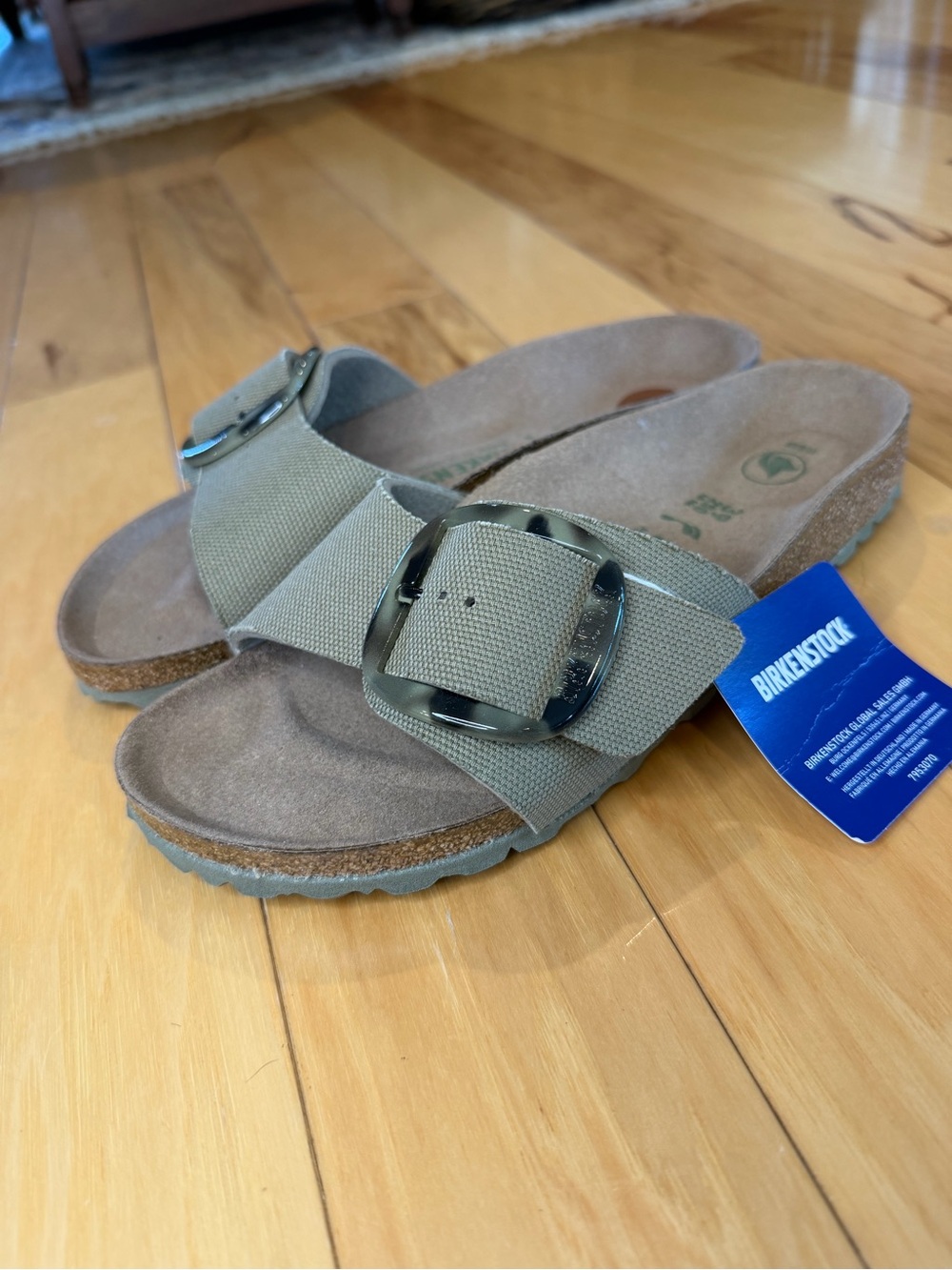NWT Birkenstock Vaduz Women’s Olive Green Single Buckle Slide Sandals Vegan